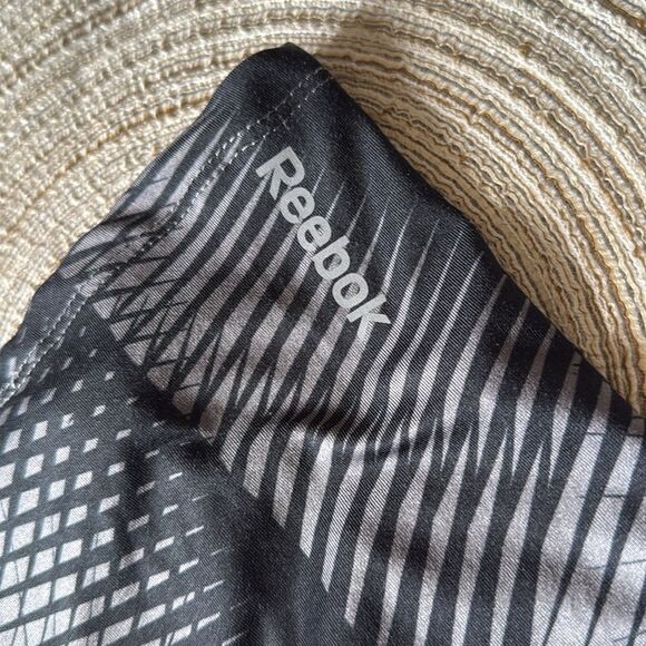 Reebok Women's Performance Athletic  Gray Black Workout Top Sz Small‎ - Picture 6 of 7